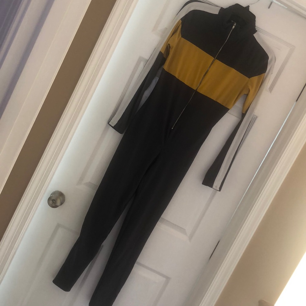 Fashion nova jumpsuit